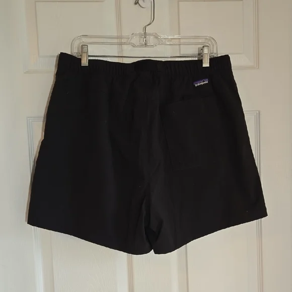 New Patagonia Women's Black Outdoor Everyday Skort Size Large - Picture 8 of 9